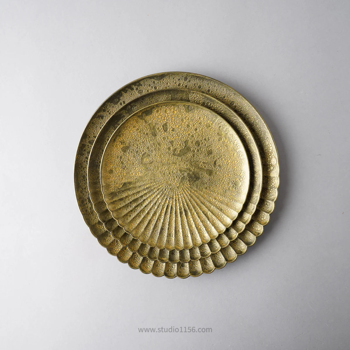 有田焼 片菊割プレート(S) 16.5cm