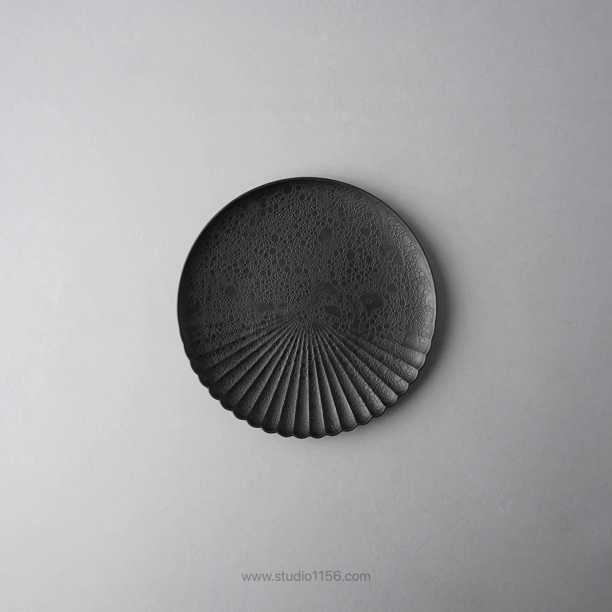 有田焼 片菊割プレート(S) 16.5cm