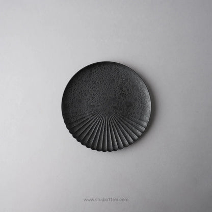 有田焼 片菊割プレート(S) 16.5cm